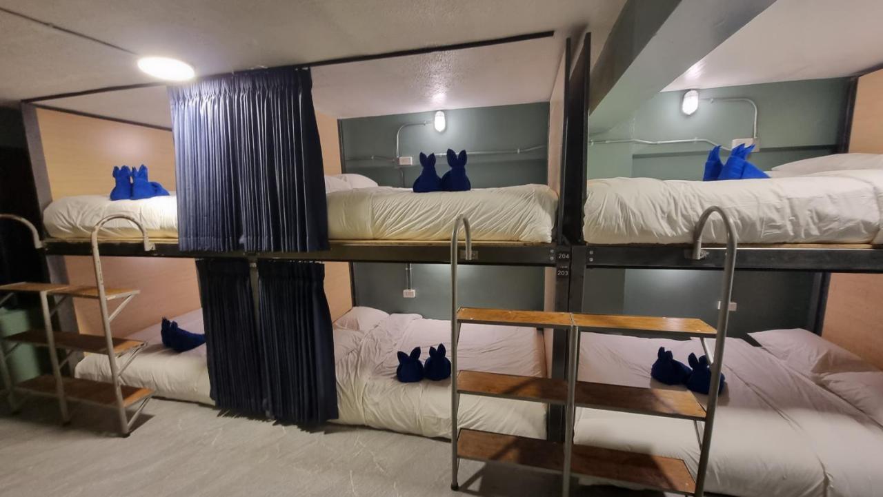 Glur Walking Street Hostel