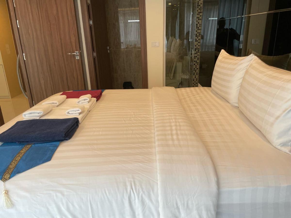 Apartment Luxury Business Suits In Grand Avenue By Estates Pattaya