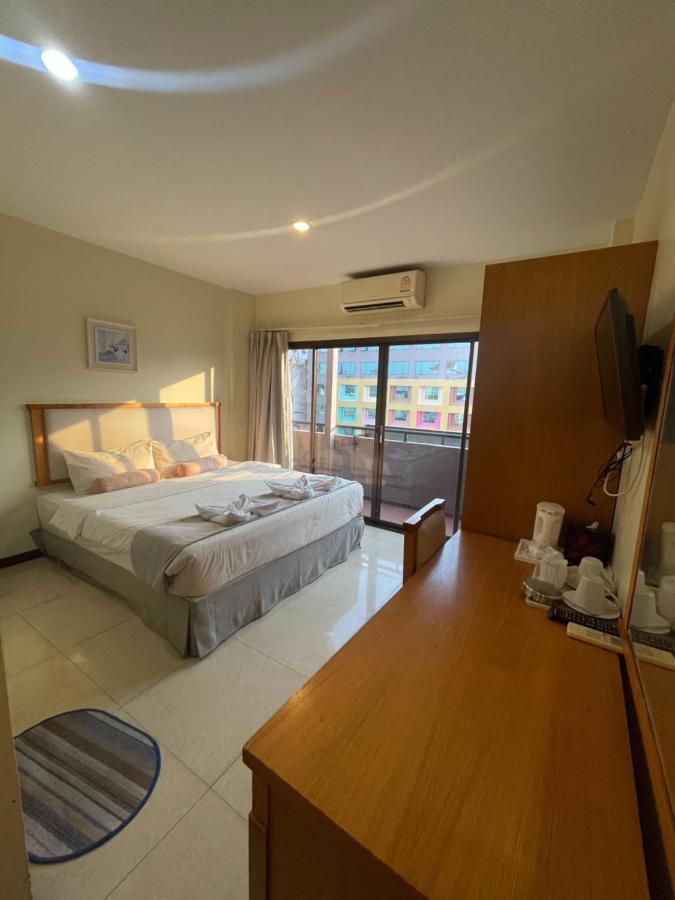 Babylon Hotel 3*