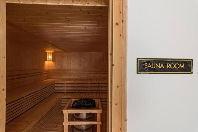 Apartment Grand Avenue - Pool-view Suite, 55sqm