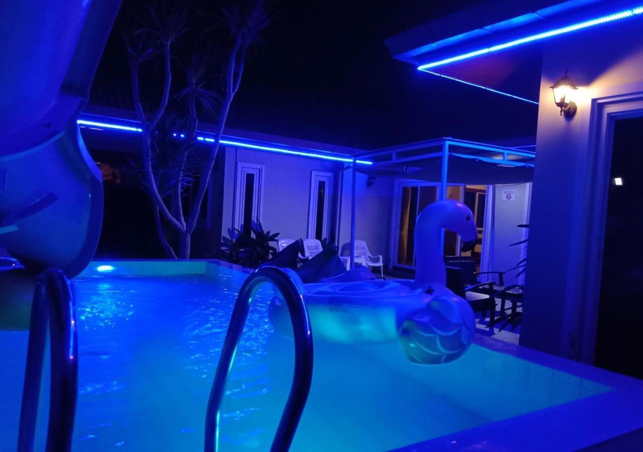 Baronial Pool Villas Villa Pattaya