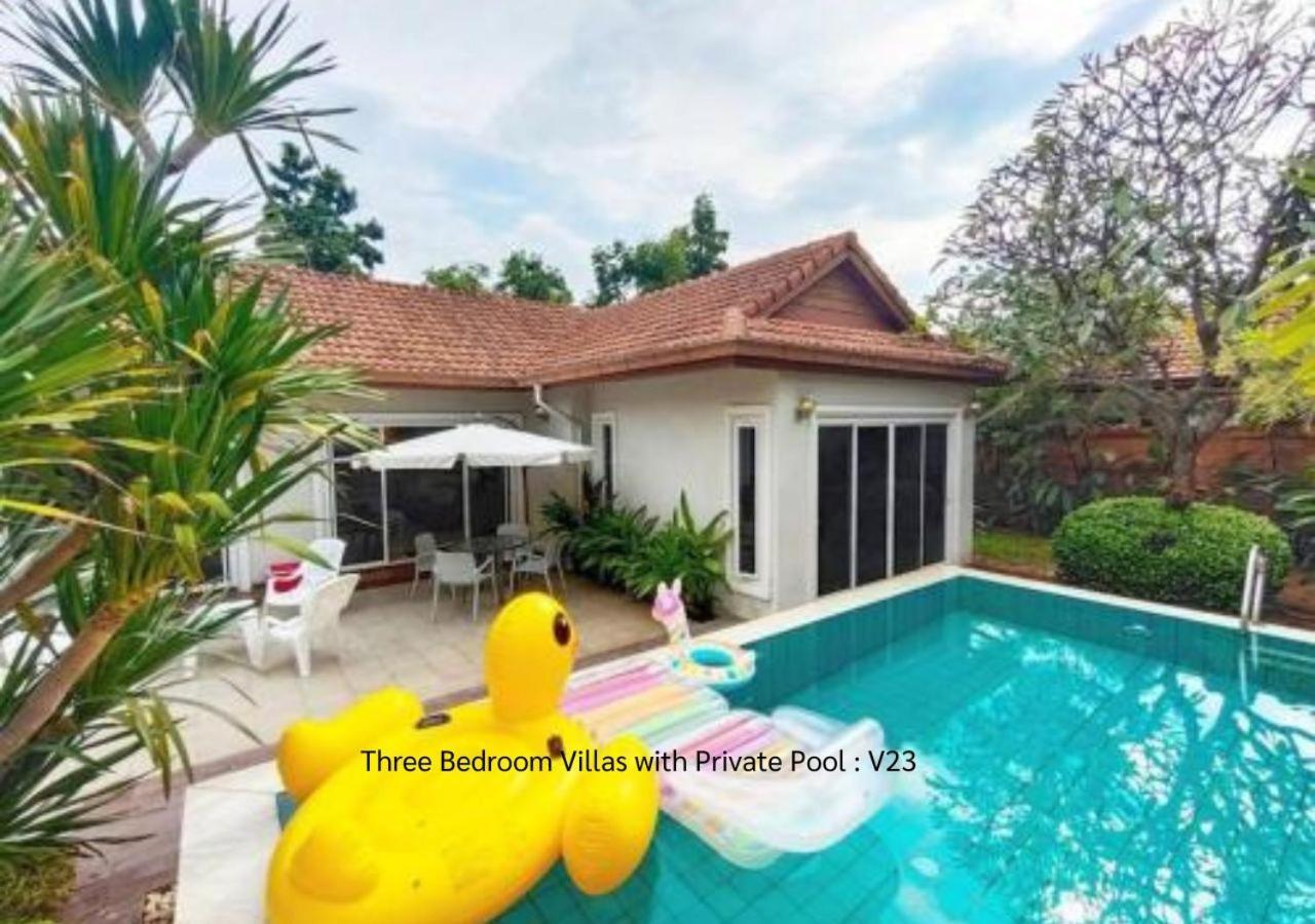 Villa Baronial Pool Villas *