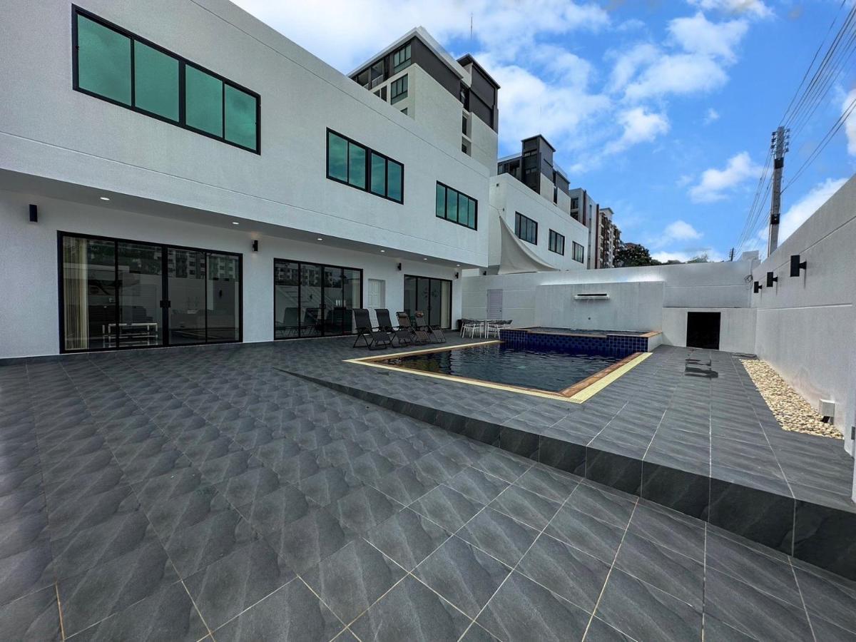 Pool 428 Nearby Walking Street Pattaya