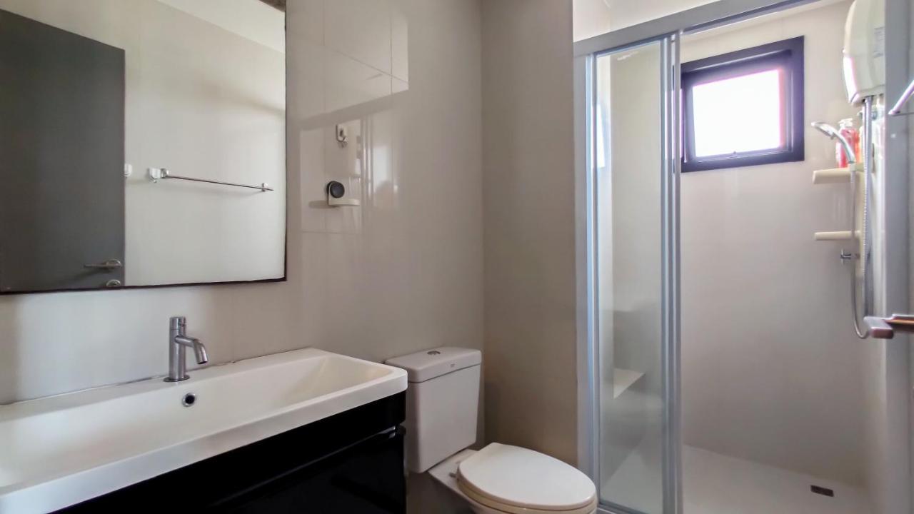Many The Base Apartment *