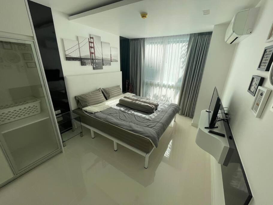 Stylish With Blazing Fast Fiber Internet, Pool, Sauna, Steam Room, Gym - Guest Friendly Apartamento Pattaya
