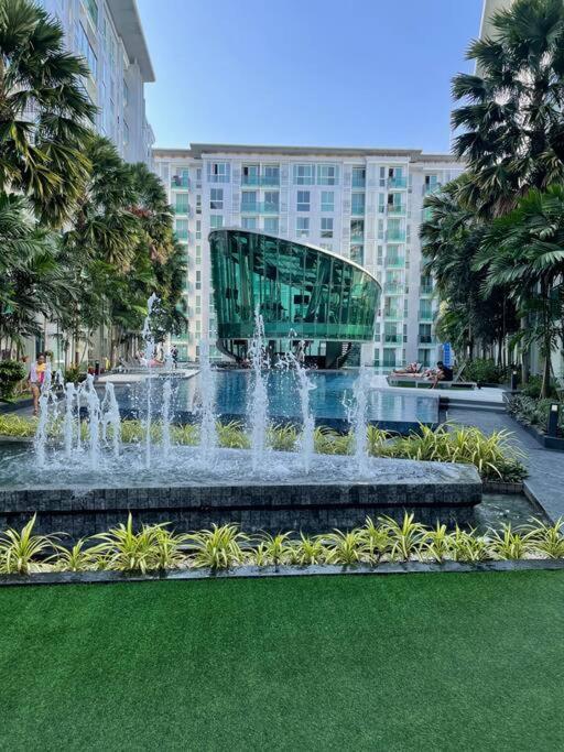 Stylish With Blazing Fast Fiber Internet, Pool, Sauna, Steam Room, Gym - Guest Friendly Pattaya