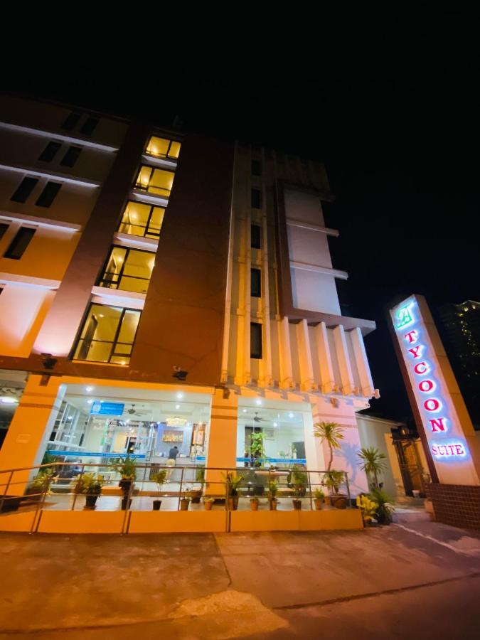 Tycoon By Goad Avadhess Hospitality 1km Walking Street Hotel