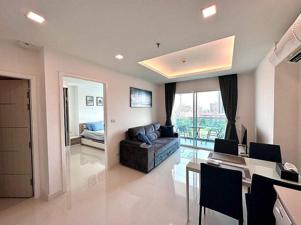 One Tower 1 Bed 114 By Thaiminatorpattaya *