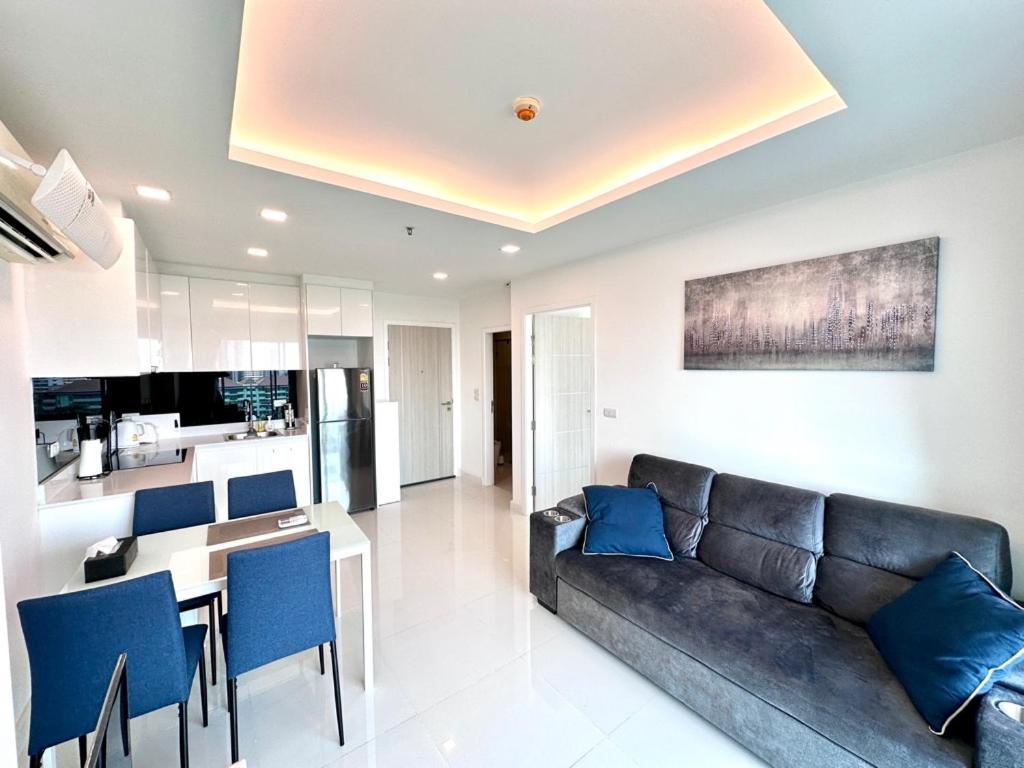 One Tower 1 Bed 114 By Thaiminatorpattaya Apartment *