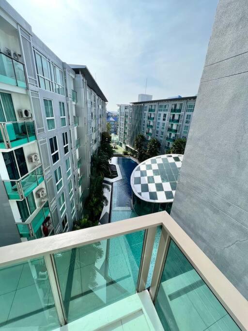 Cool View In Ccr Apartment