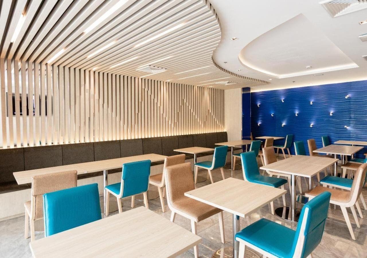Express By Ihg Hotel