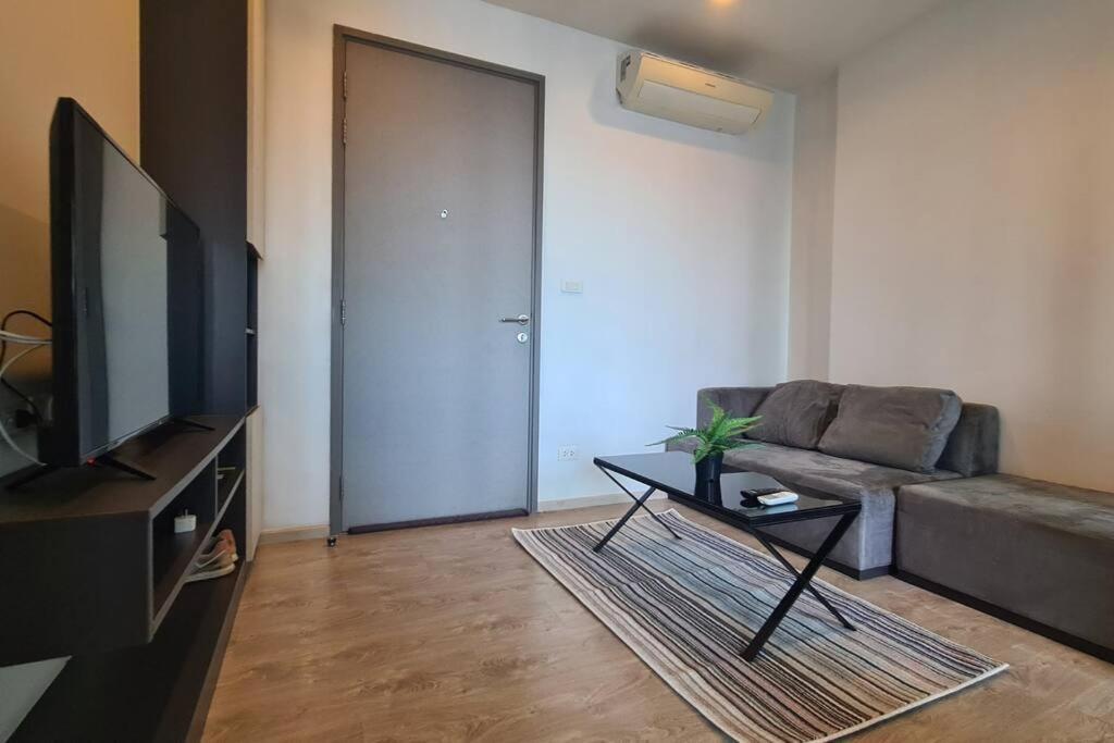 The Base 420 Apartamento Pattaya