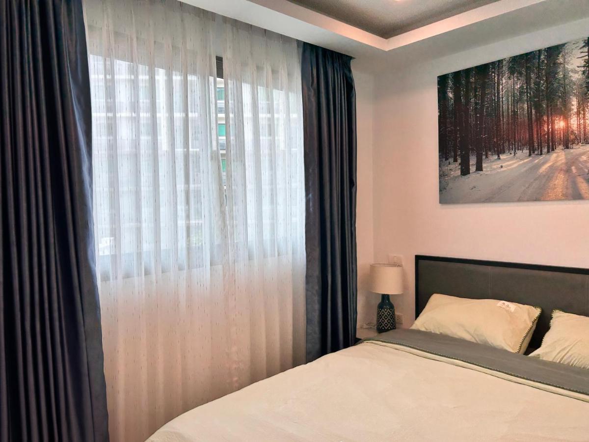 Apartment 超大泳池景观房 市中心区域 离步行街5分钟near Walking Street *