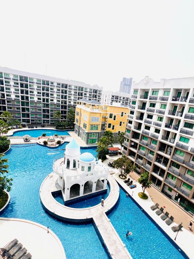 New 1-br Pool View New Arcadia