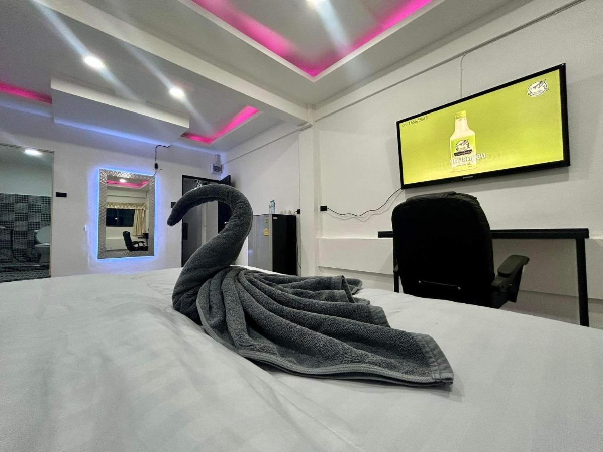 Splash Bar And Guest house Pattaya