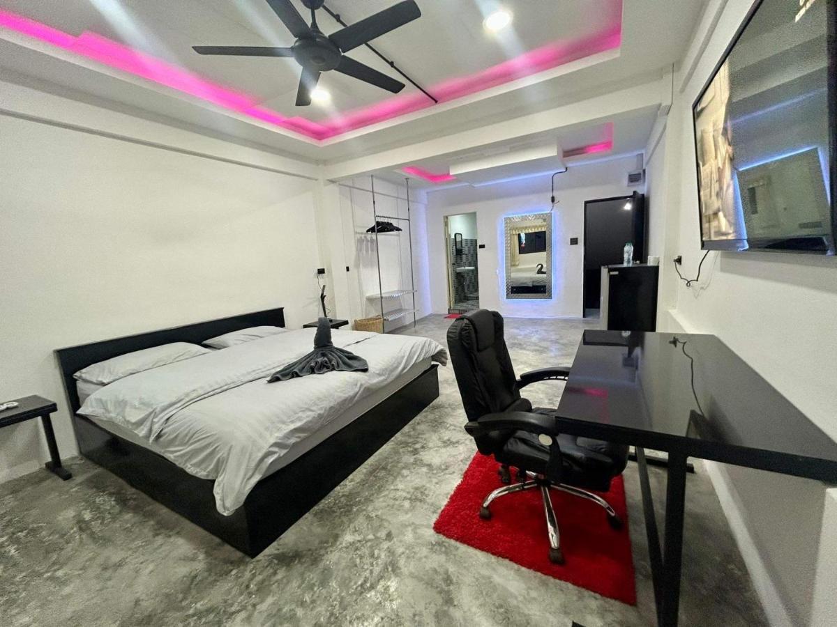 Splash Bar And Guest house Pattaya