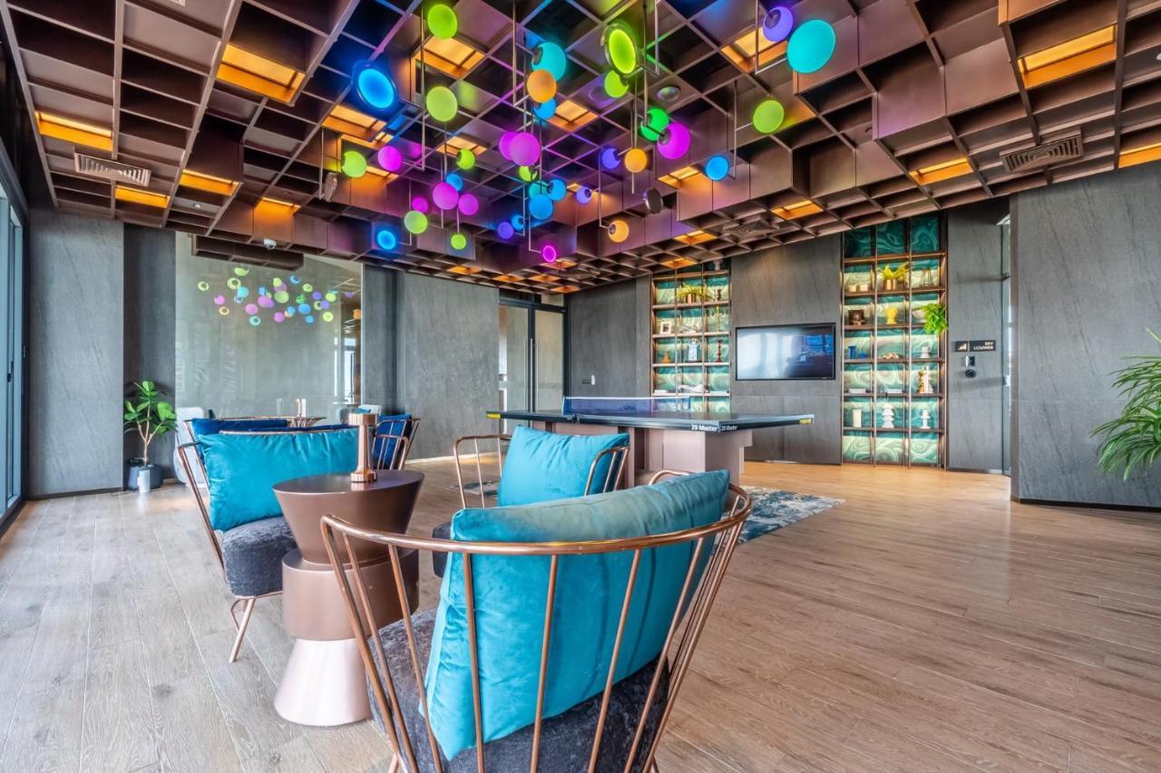 Apartment The Edge X Monthstayz Thailand