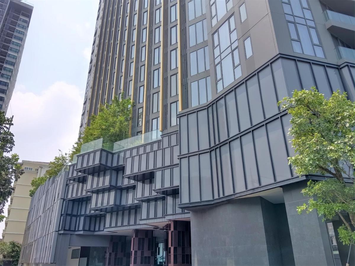 Edge Central Lux