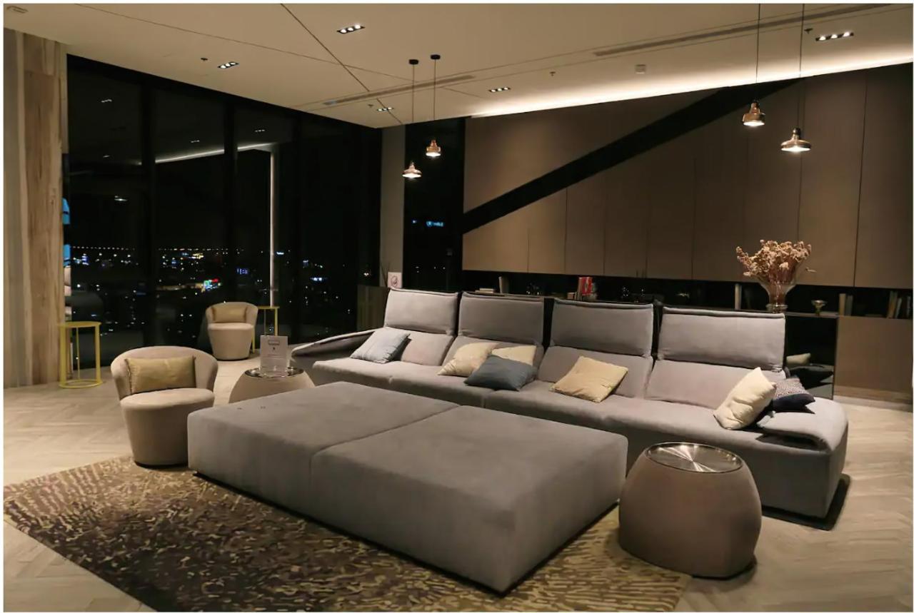 Apartment With A Beautiful View *