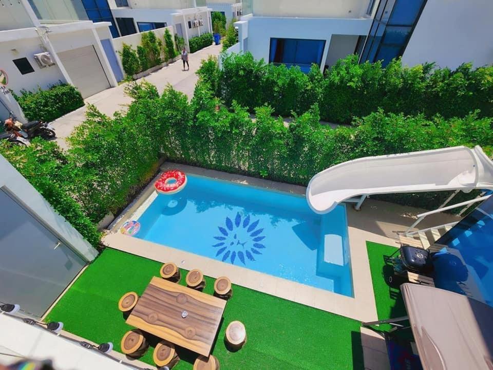 Plam Spring Pool 3 Bedroom Apartment