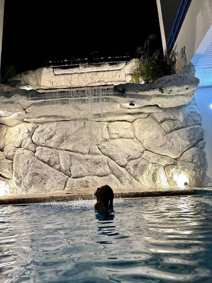 Homestay Mona Lisa Pool *
