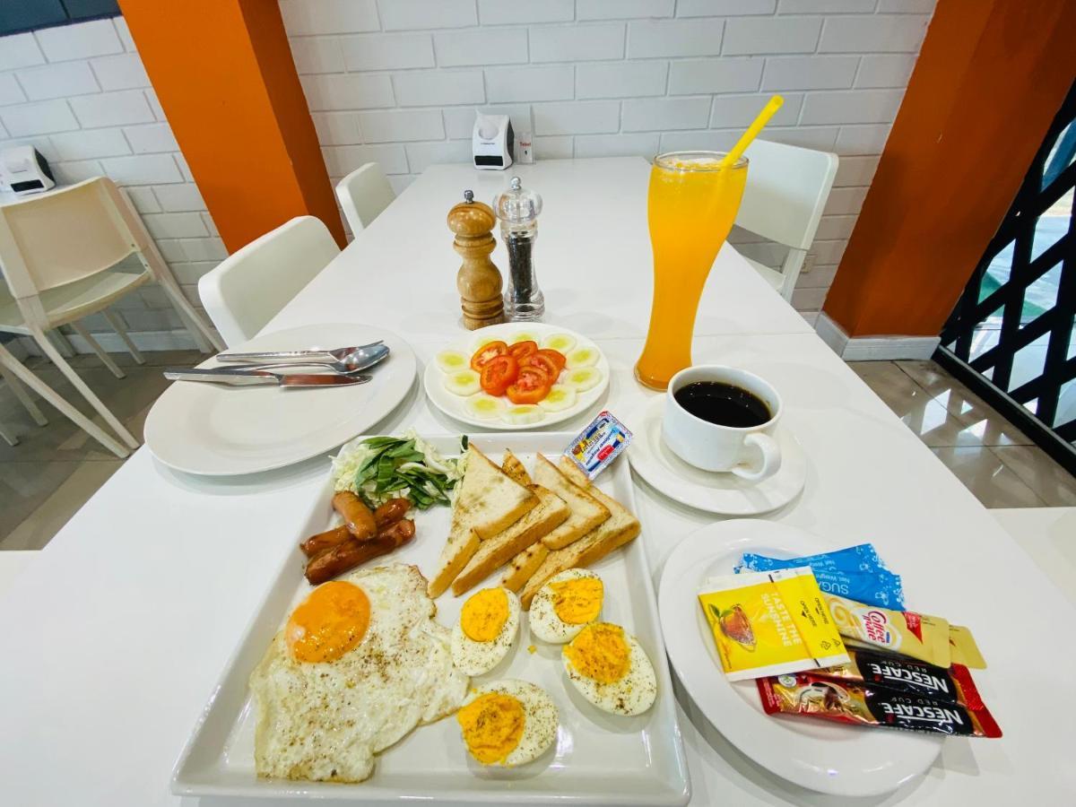 Hotel Grande Classic By Goad Avadhess Hospitality 1 Km Walking Street