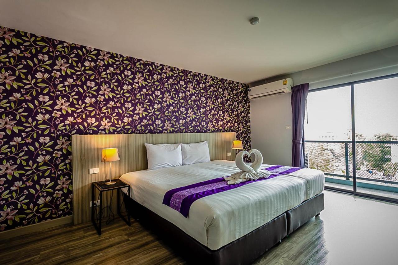 Hotel Embryo 4*