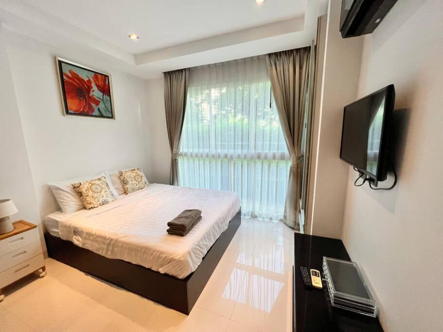 Garden Access 1 Bedroom In Serenity Apartment *