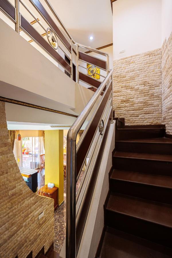 Villa 【舒妞的三房独栋泳池别墅】 *