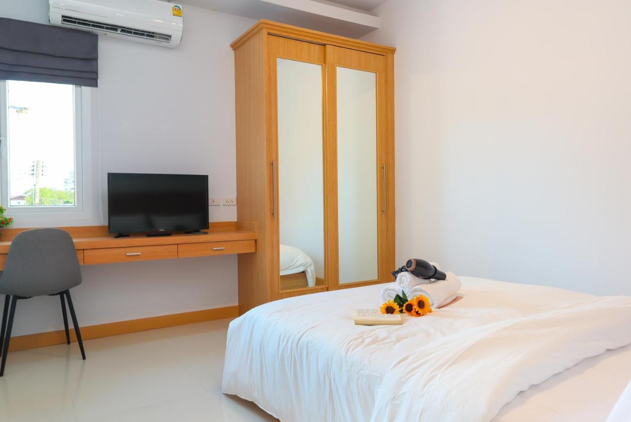 Relax Pool Near Walking Street,jacuzzi ,bbq 5bed 6bath House54 Villa Pattaya