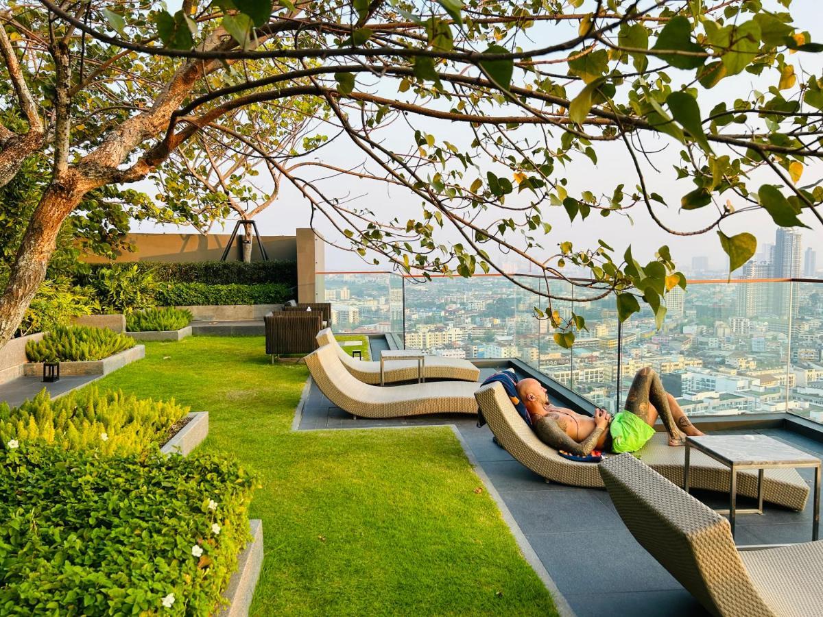 Apartment Edge Sea View
