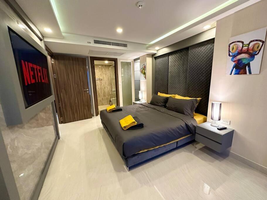 Large Luxury - Centre - Grand Avenue Residences - 501 Apartment