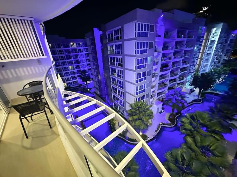 Large Luxury - Centre - Grand Avenue Residences, Pool View - 716 Pattaya