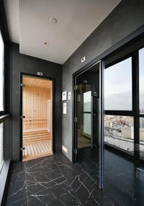 Apartment Edge With Living Pattaya