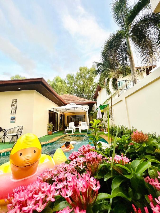 Villa Majestic Poolvillas 2 Bedrooms & Cozy Pattaya