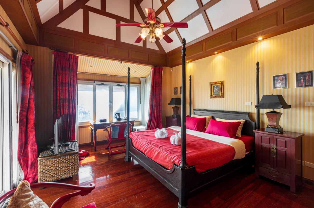 Gala Beachfront Villa Pattaya