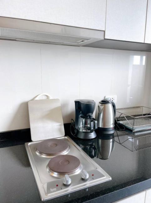 The Base Long Balcony King-bed With Infinity Pool & Free Netflix Apartment Pattaya