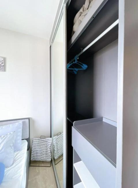 The Base Long Balcony King-bed With Infinity Pool & Free Netflix Apartment Pattaya