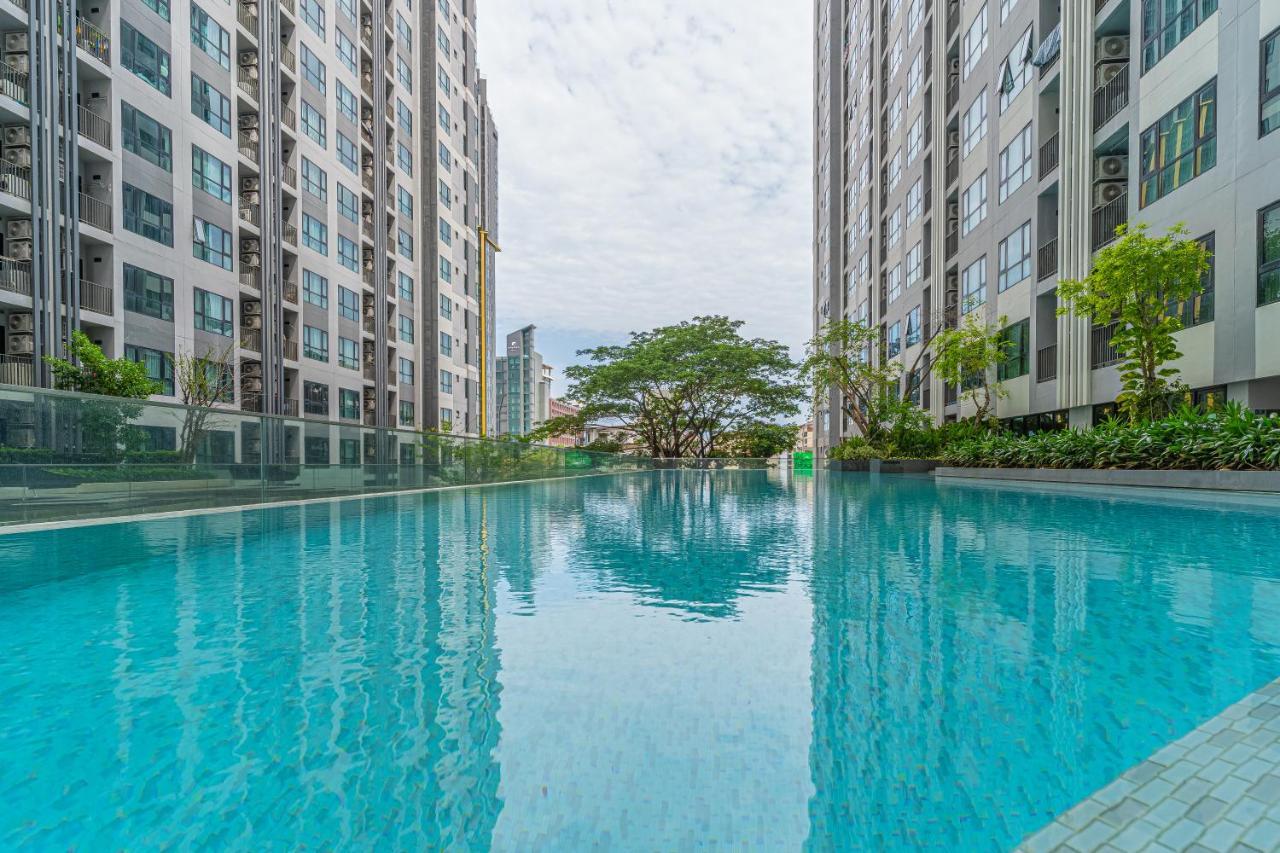 Apartment The Base 1 Bedroom Pattaya