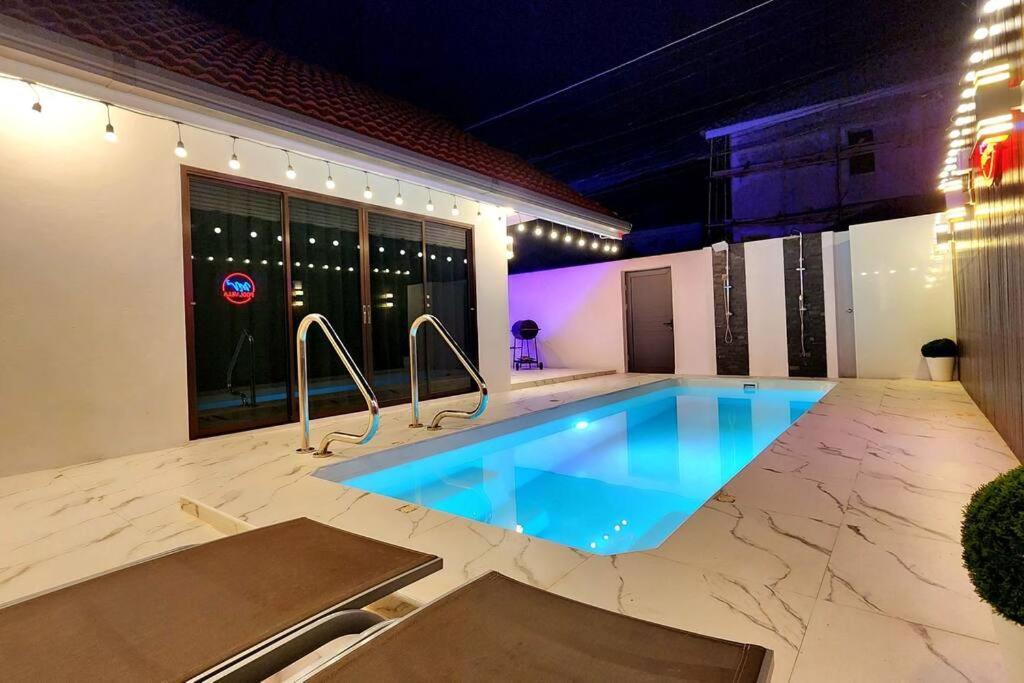 Mv2 Pool Pattaya