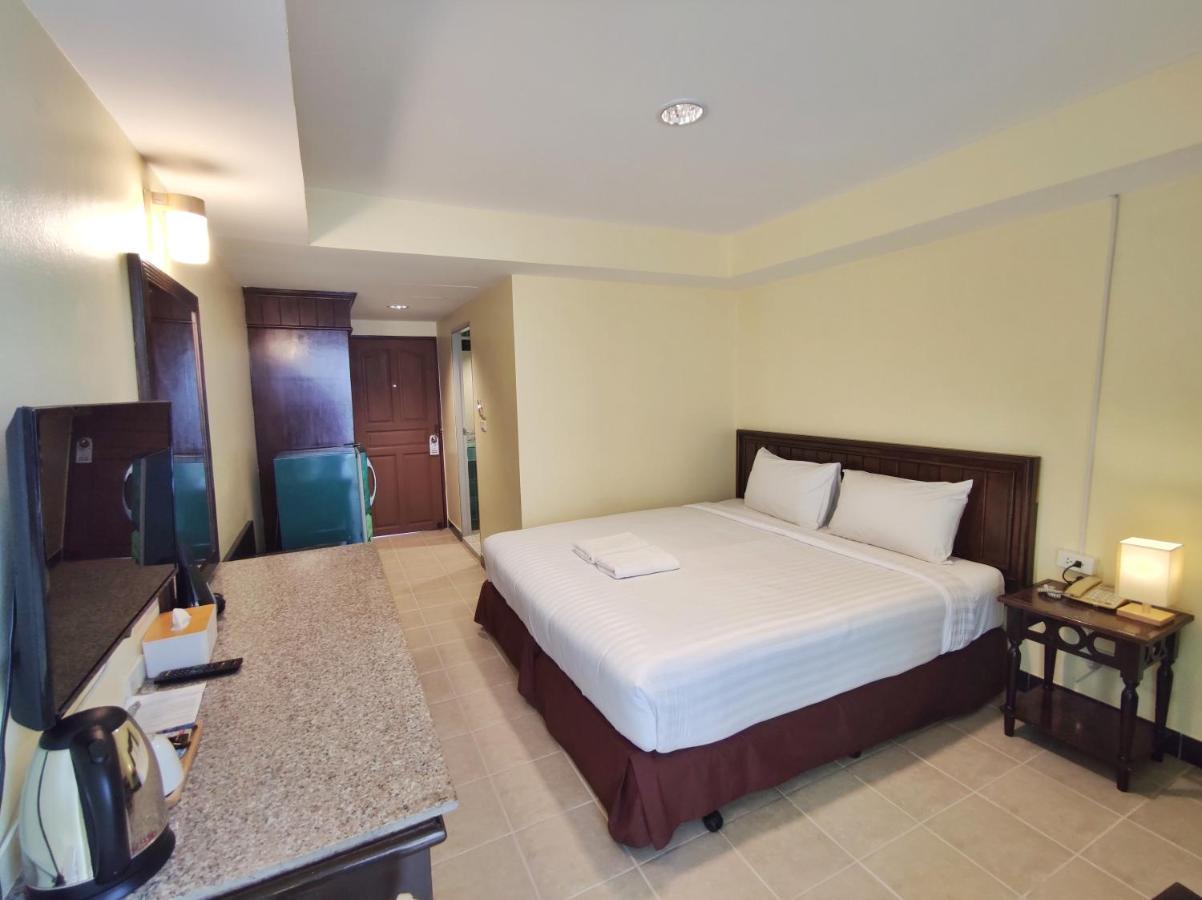 The Chanthong And 3* Pattaya
