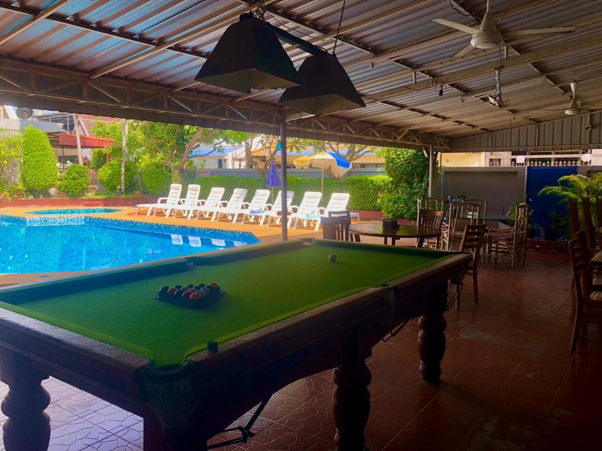 Southern Star Resort *