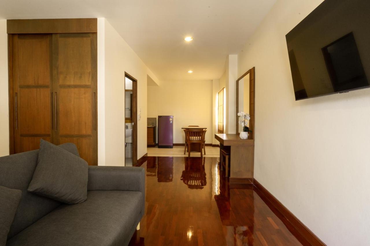 Baan Chuan Chom Hotel
