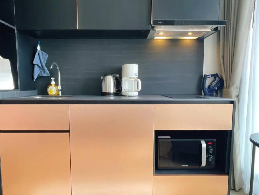 Apartment Edge With Living Pattaya