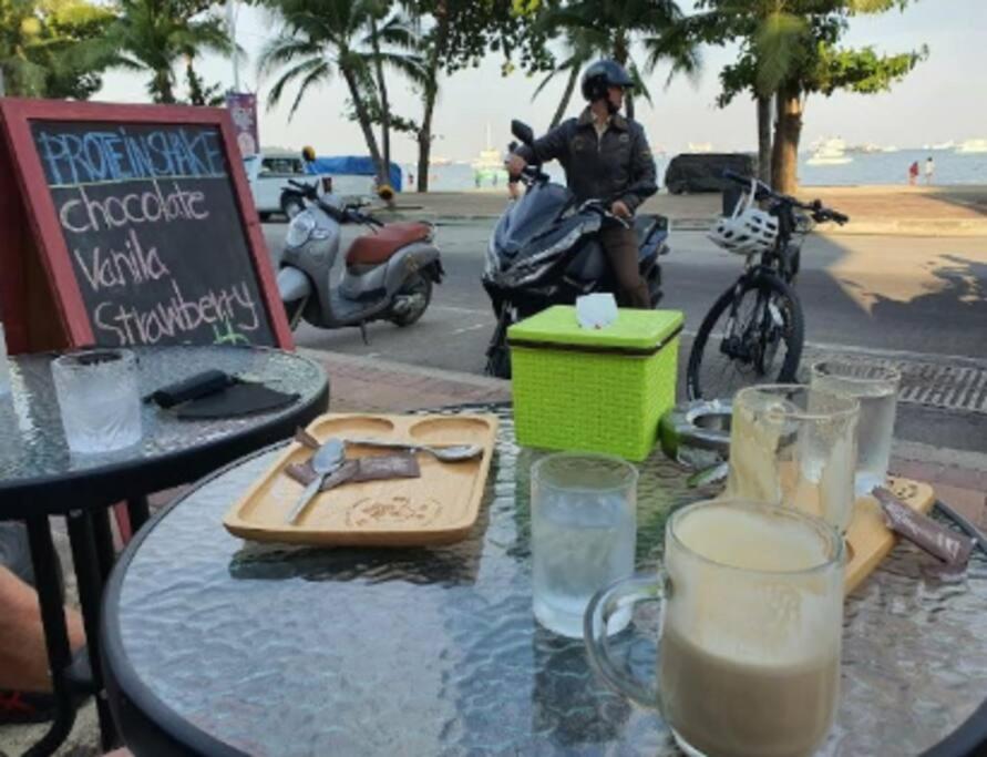 Edge With Living Apartment Pattaya