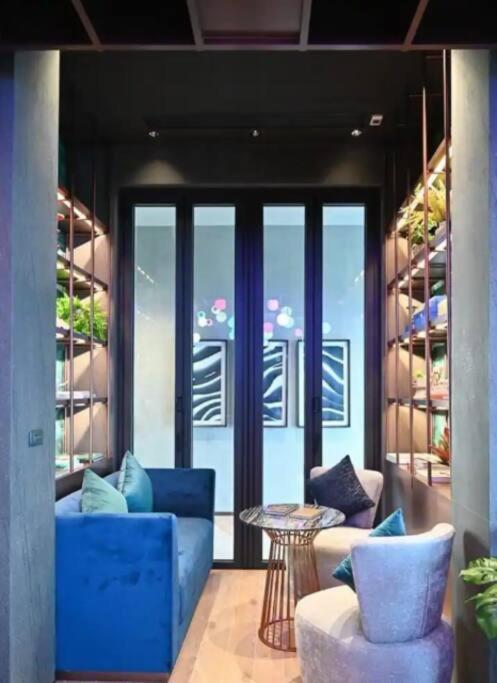 Edge With Living Apartment Pattaya