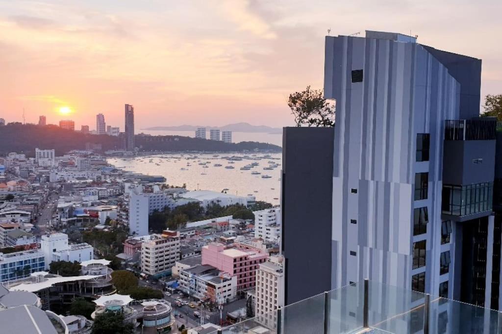 The Base Quiet King-bed With Infinity Pool & Free Netflix Pangsapuri