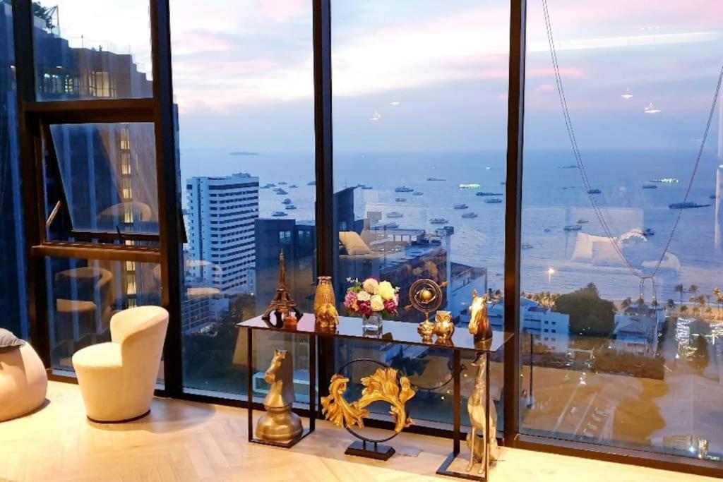 Pangsapuri The Base Quiet King-bed With Infinity Pool & Free Netflix