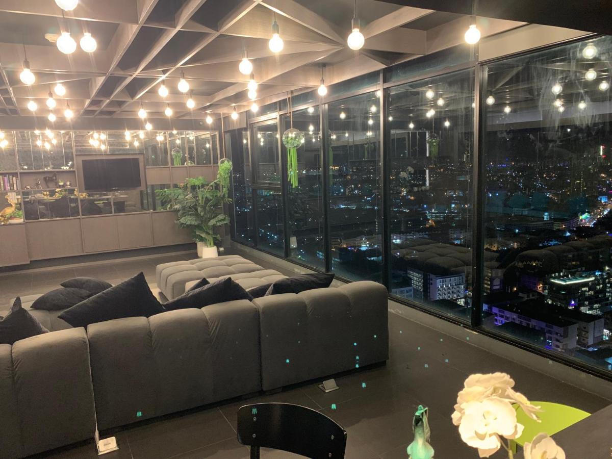 Base Aparthotel