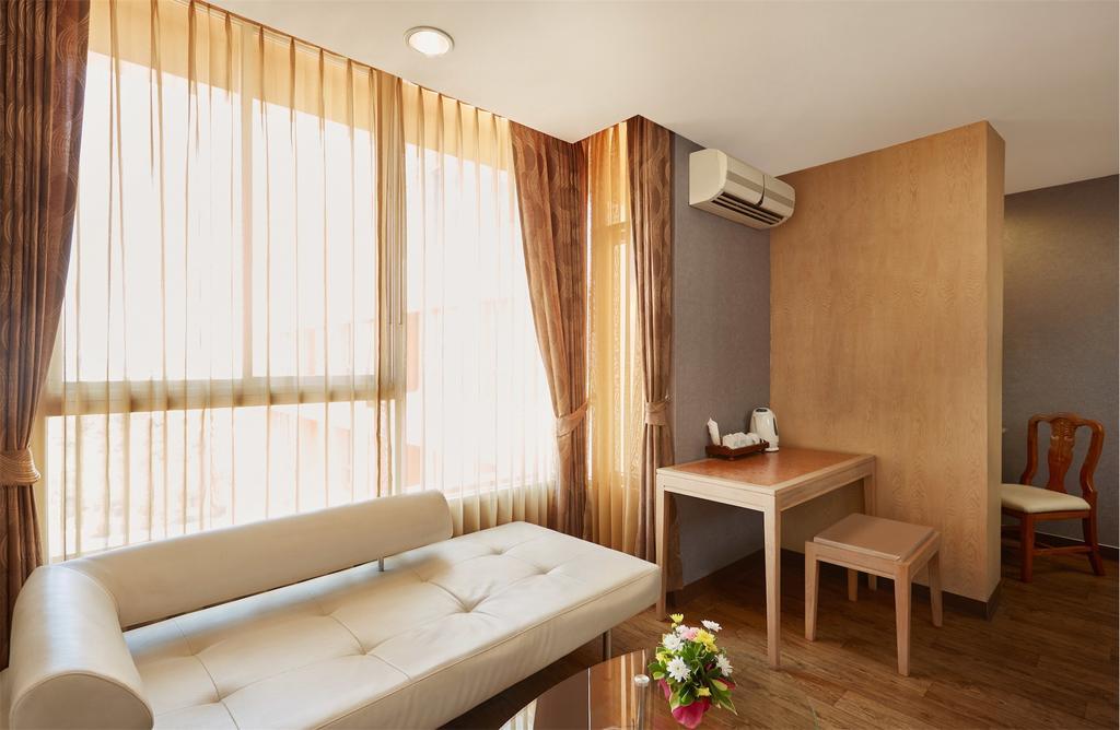 Hotel Eastern Grand Palace 4*